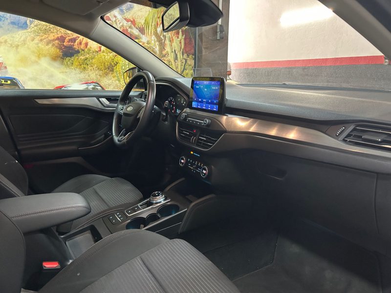 FORD FOCUS IV SW 1.0 ECOBOOST 125 TREND BUSINESS BA 03/2020 PRIX HT : 7490 € PRIX TTC : 8990 €