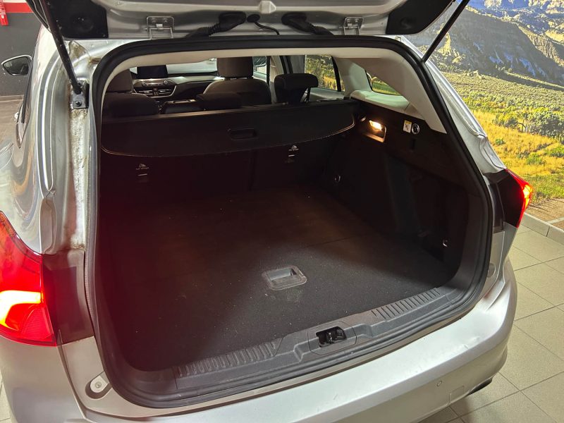 FORD FOCUS IV SW 1.0 ECOBOOST 125 TREND BUSINESS BA 03/2020 PRIX HT : 7490 € PRIX TTC : 8990 €