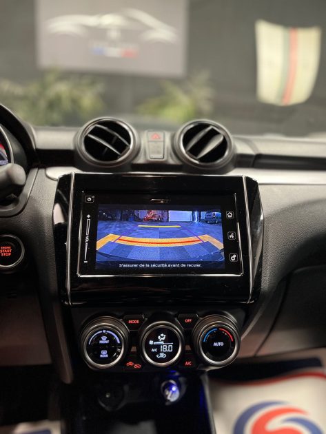  SUZUKI SWIFT 1.2i HYBRID 83CH (APPLE CARPLAY, SIÈGES CHAUFFANTS, CAMÉRA DE RECUL, RADAR DE RECUL)