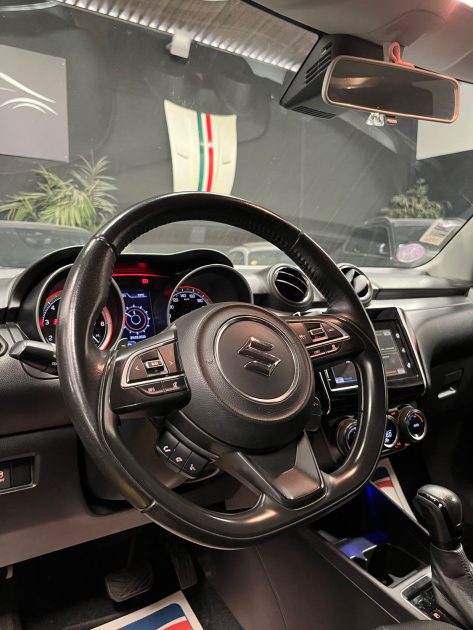  SUZUKI SWIFT 1.2i HYBRID 83CH (APPLE CARPLAY, SIÈGES CHAUFFANTS, CAMÉRA DE RECUL, RADAR DE RECUL)