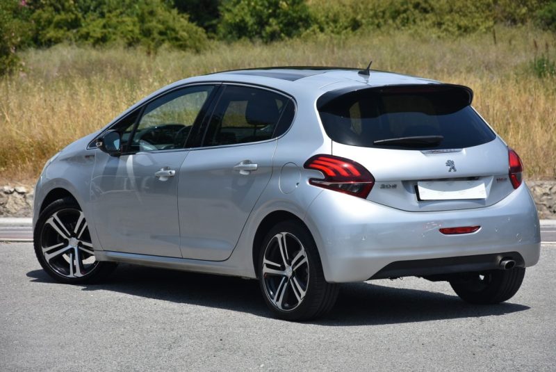 PEUGEOT 208 1.2 110CH GT LINE - 86 000KM -DISTRI FAITE 2018