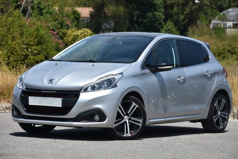 PEUGEOT 208 1.2 110CH GT LINE - 86 000KM -DISTRI FAITE 2018