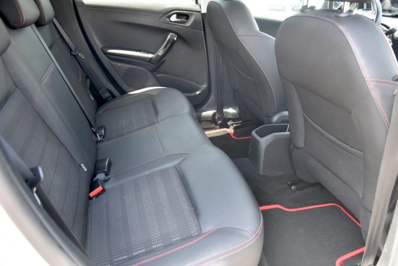 PEUGEOT 208 1.2 110CH GT LINE - 86 000KM -DISTRI FAITE 2018
