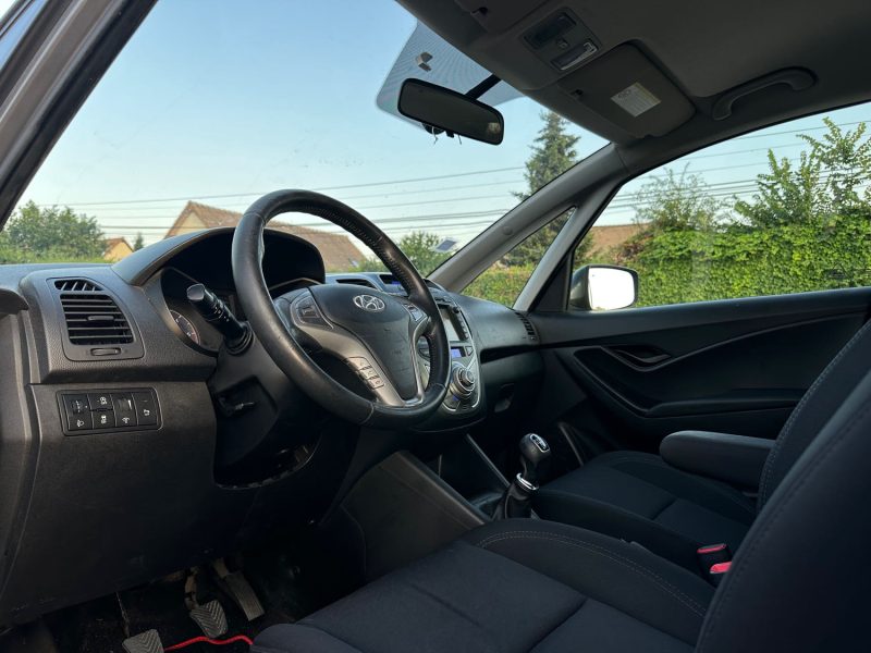 HYUNDAI IX20 1.6 CRDI 115 PACK BUSINESS BLUE DRIVE 