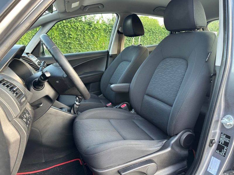 HYUNDAI IX20 1.6 CRDI 115 PACK BUSINESS BLUE DRIVE 