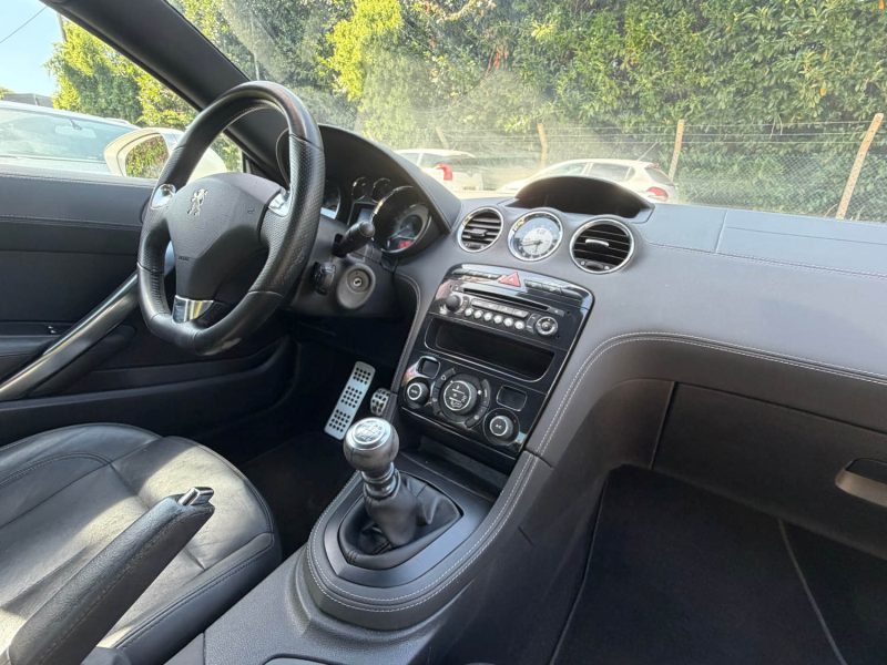 Peugeot RCZ 2.0 HDI 163ch BVM6 Féline