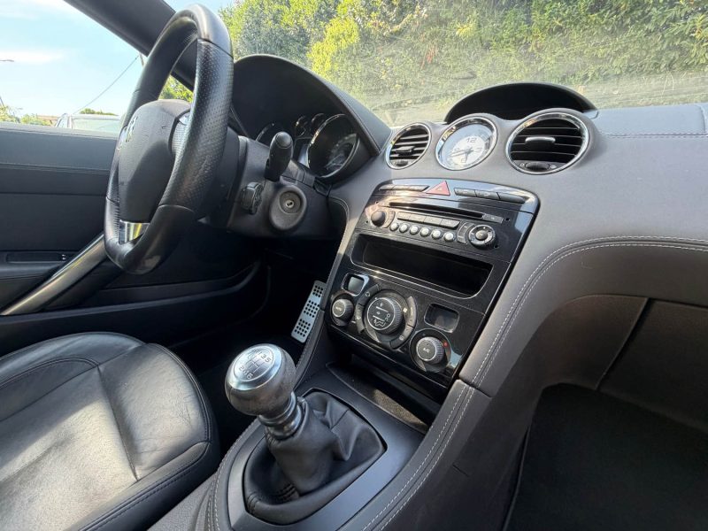 Peugeot RCZ 2.0 HDI 163ch BVM6 Féline