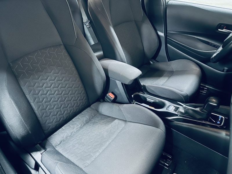 TOYOTA COROLLA 122ch DYNAMIC BUSINESS
