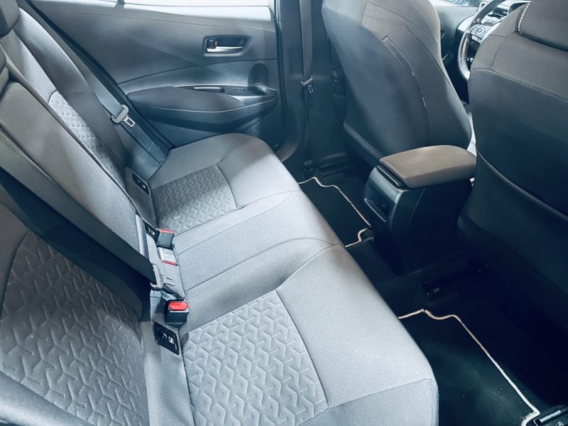 TOYOTA COROLLA 122ch DYNAMIC BUSINESS