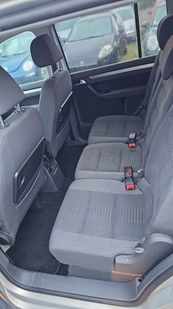 VOLKSWAGEN TOURAN CONFORTLINE 2009B