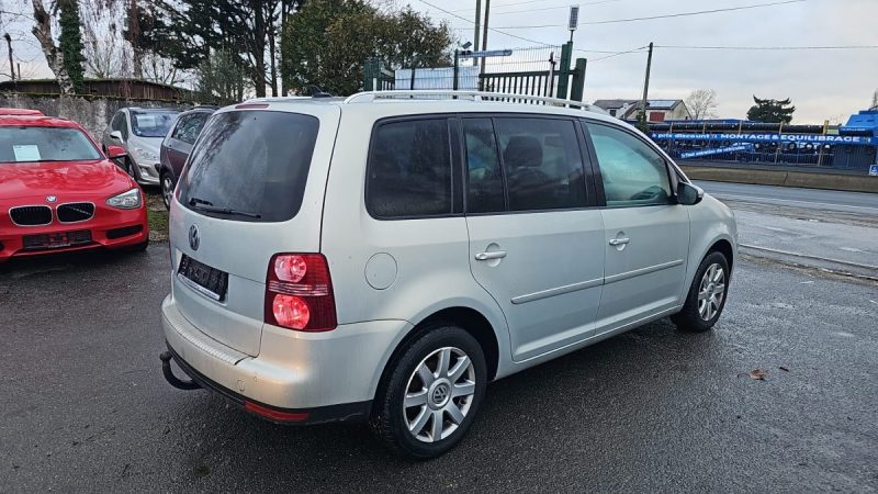 VOLKSWAGEN TOURAN CONFORTLINE 2009B