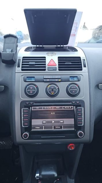VOLKSWAGEN TOURAN CONFORTLINE 2009B