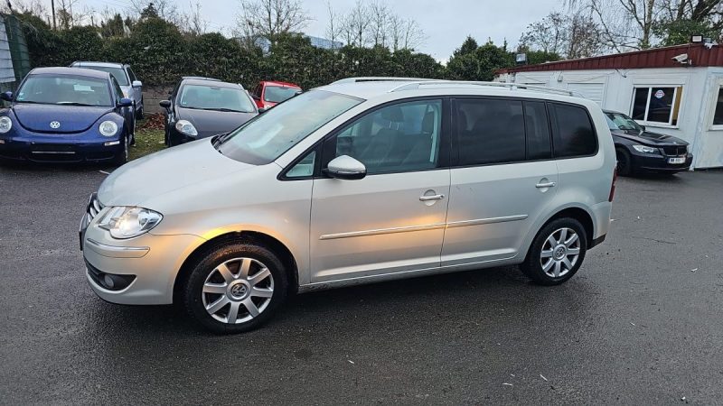 VOLKSWAGEN TOURAN CONFORTLINE 2009B