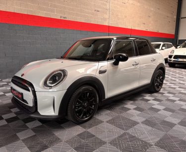 MINI COOPER 136 cv essential BVA7