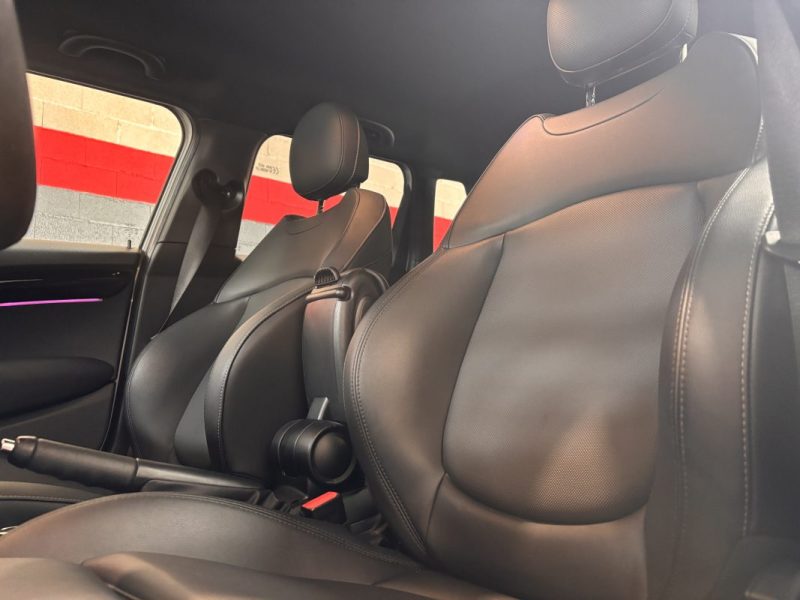 MINI COOPER 136 cv essential BVA7