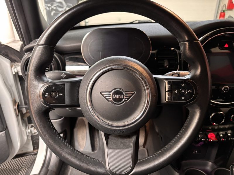 MINI COOPER 136 cv essential BVA7