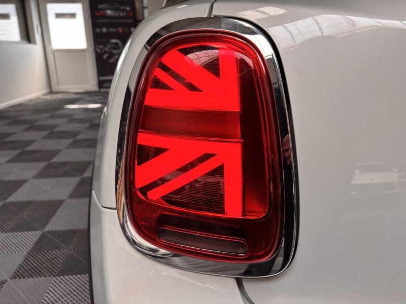 MINI COOPER 136 cv essential BVA7