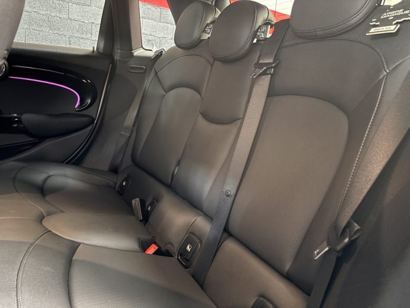 MINI COOPER 136 cv essential BVA7