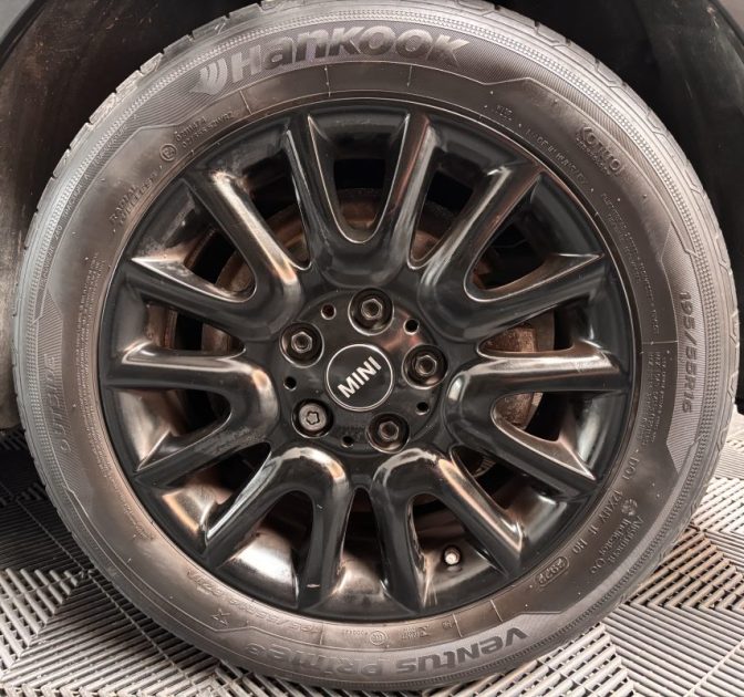 MINI COOPER 136 cv essential BVA7