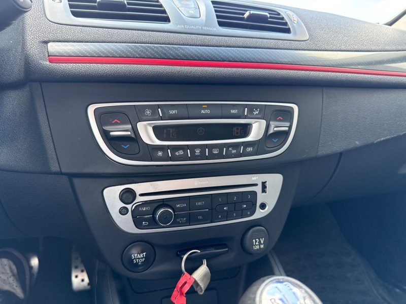 RENAULT  MEGANE  1.5 DCI 110 GT LINE