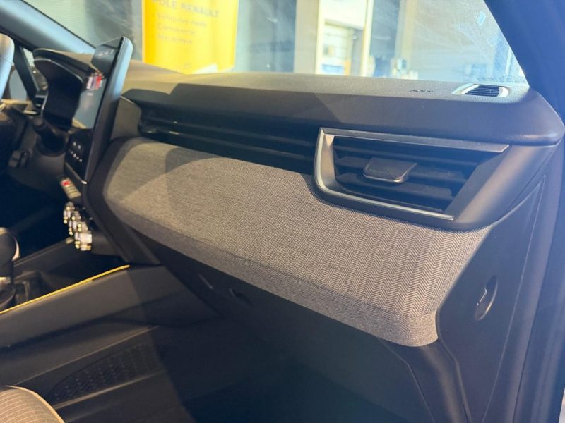 RENAULT CLIO 1.6 E-TECH 145 TECHNO / PACK DRIVING / PACK MULTIMEDIA  
