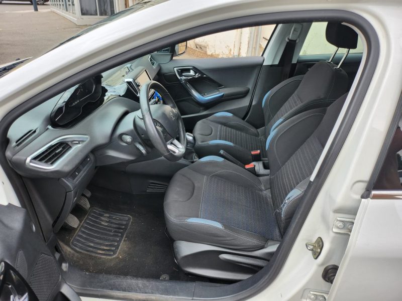 PEUGEOT 208 1.2 VTI 82CH ACTIVE  