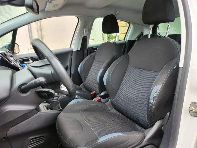 PEUGEOT 208 1.2 VTI 82CH ACTIVE  