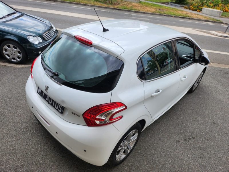 PEUGEOT 208 1.2 VTI 82CH ACTIVE  