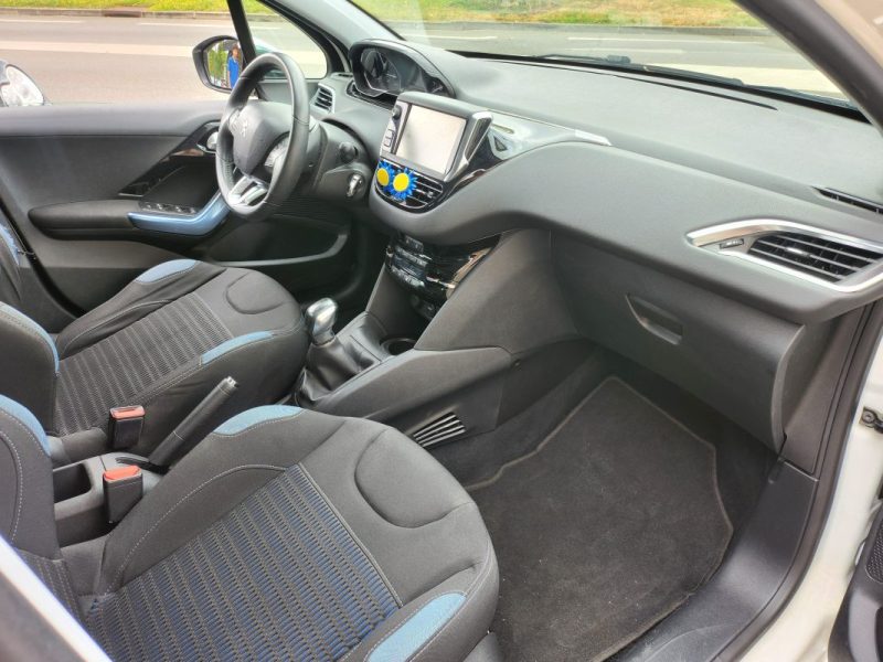 PEUGEOT 208 1.2 VTI 82CH ACTIVE  