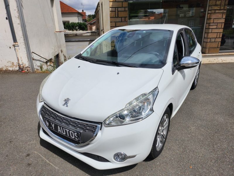 PEUGEOT 208 1.2 VTI 82CH ACTIVE  