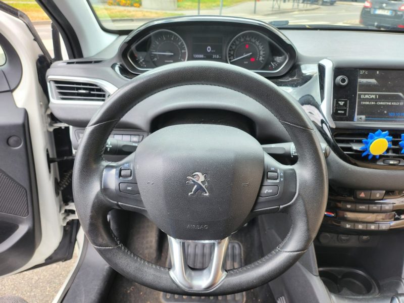 PEUGEOT 208 1.2 VTI 82CH ACTIVE  