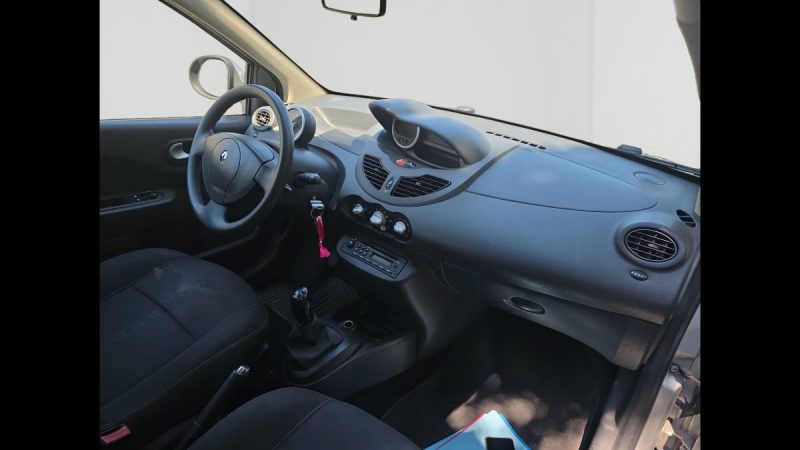 RENAULT TWINGO II 1.5 DCI 65 ch AUTHENTIQUE CLIMATISATION