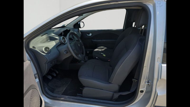 RENAULT TWINGO II 1.5 DCI 65 ch AUTHENTIQUE CLIMATISATION