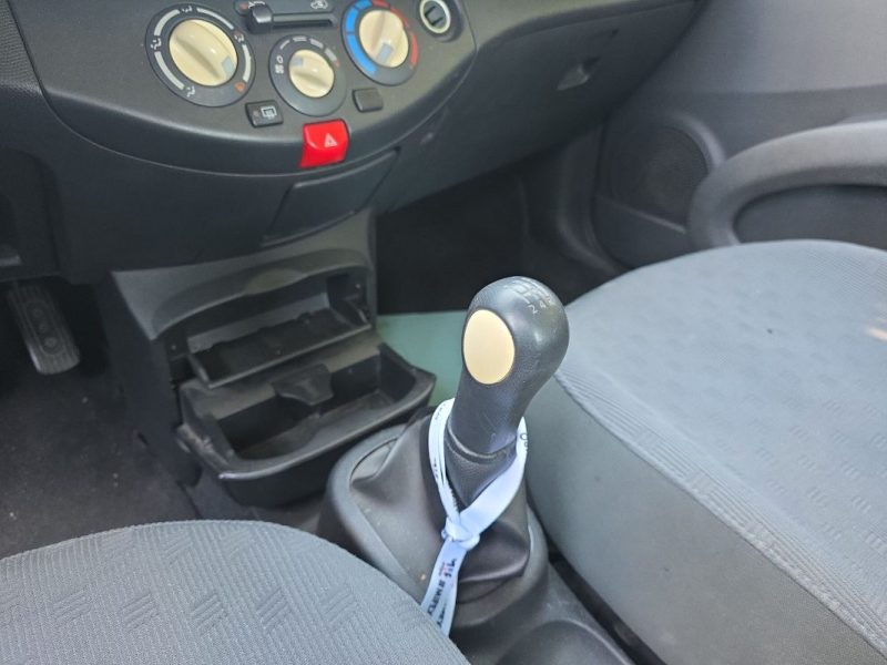 NISSAN MICRA 1.2 65 ch VISIA 2004 