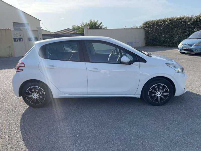 PEUGEOT 208 ACTIVE 1.4HDI 70CV 113500KMS CT OK CLIM GARANTIE