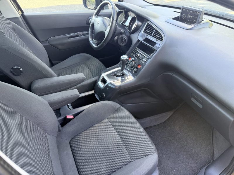 PEUGEOT 5008 STYLE 1.6 BLUE HDI 120 CH