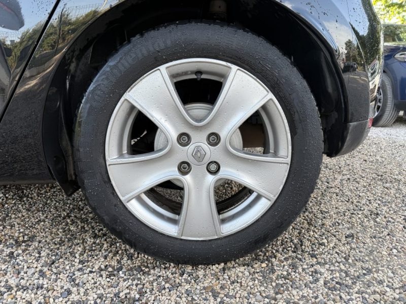 RENAULT CLIO IV 0,9 TCE 90 INTENS  2016 GPS CLIM 