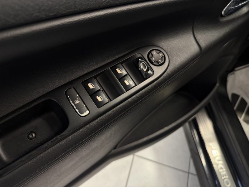PEUGEOT 207 1.6 HDI 110 EXECUTIVE 2009