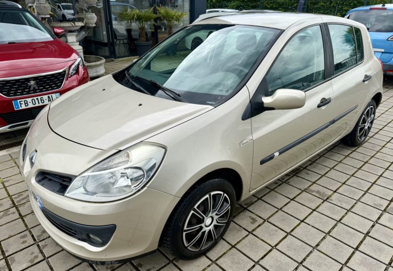 RENAULT CLIO III CONFORT DYNAMIQUE 1.4 16V 2006