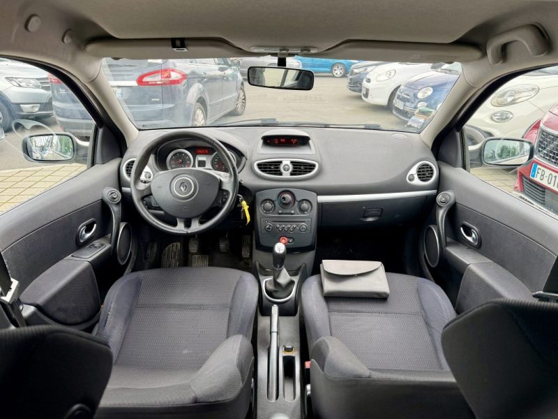 RENAULT CLIO III CONFORT DYNAMIQUE 1.4 16V 2006
