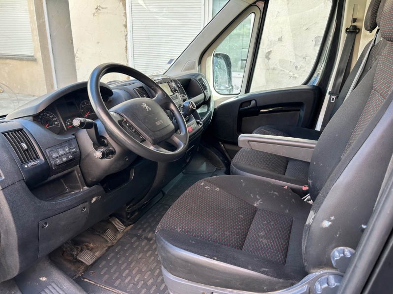 PEUGEOT BOXER 3 333 L1H1 2.2 BLUEHDI S&S 120CH PRO 06/2020 PRIX HT : 4990 € PRIX TTC : 5990 €