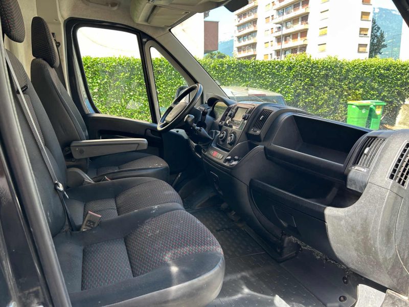 PEUGEOT BOXER 3 333 L1H1 2.2 BLUEHDI S&S 120CH PRO 06/2020 PRIX HT : 4990 € PRIX TTC : 5990 €
