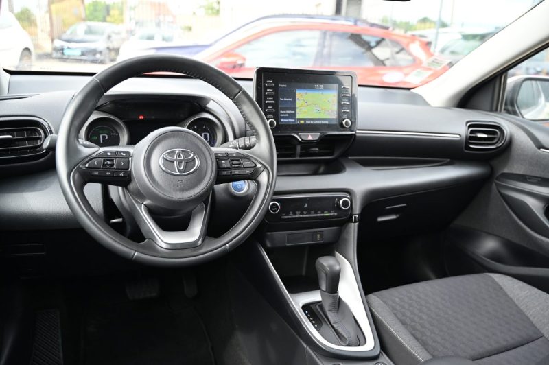 TOYOTA YARIS 116H DESIGN 03/2021