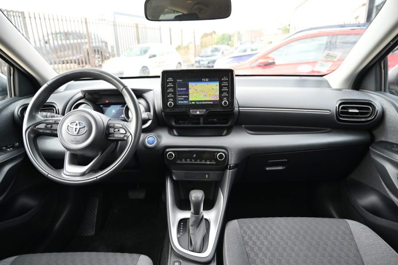 TOYOTA YARIS 116H DESIGN 03/2021