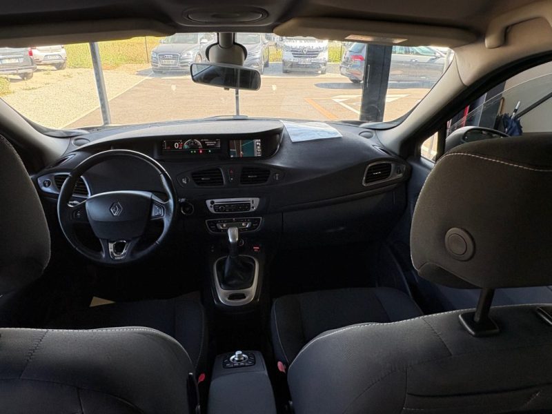 RENAULT MEGANE SCENIC  2015