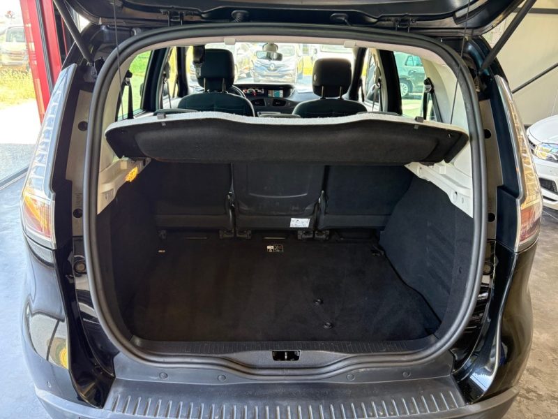 RENAULT MEGANE SCENIC  2015
