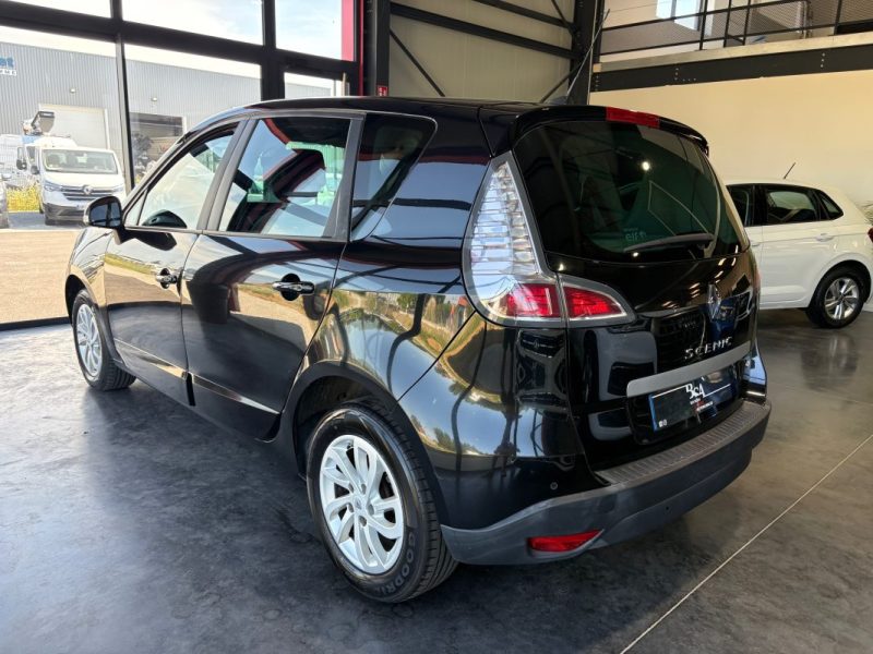 RENAULT MEGANE SCENIC  2015