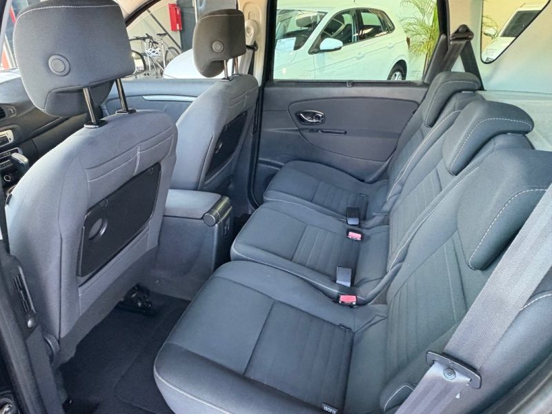 RENAULT MEGANE SCENIC  2015
