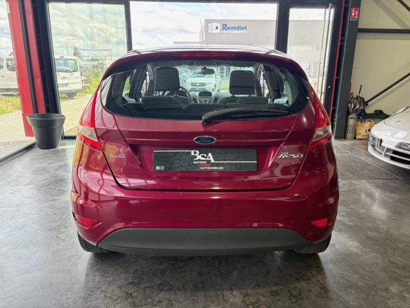 FORD FIESTA 1.2 82 AMBIENTE 2009