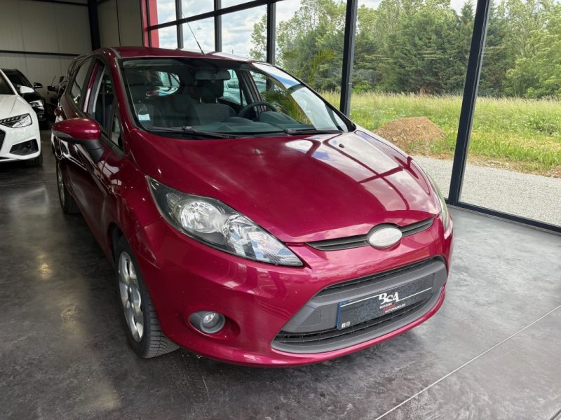 FORD FIESTA 1.2 82 AMBIENTE 2009